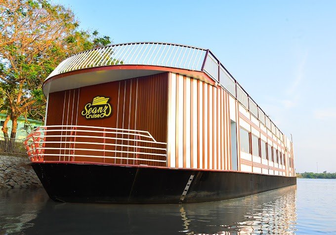 Sean Cruize Floating Restaurant Muttukadu