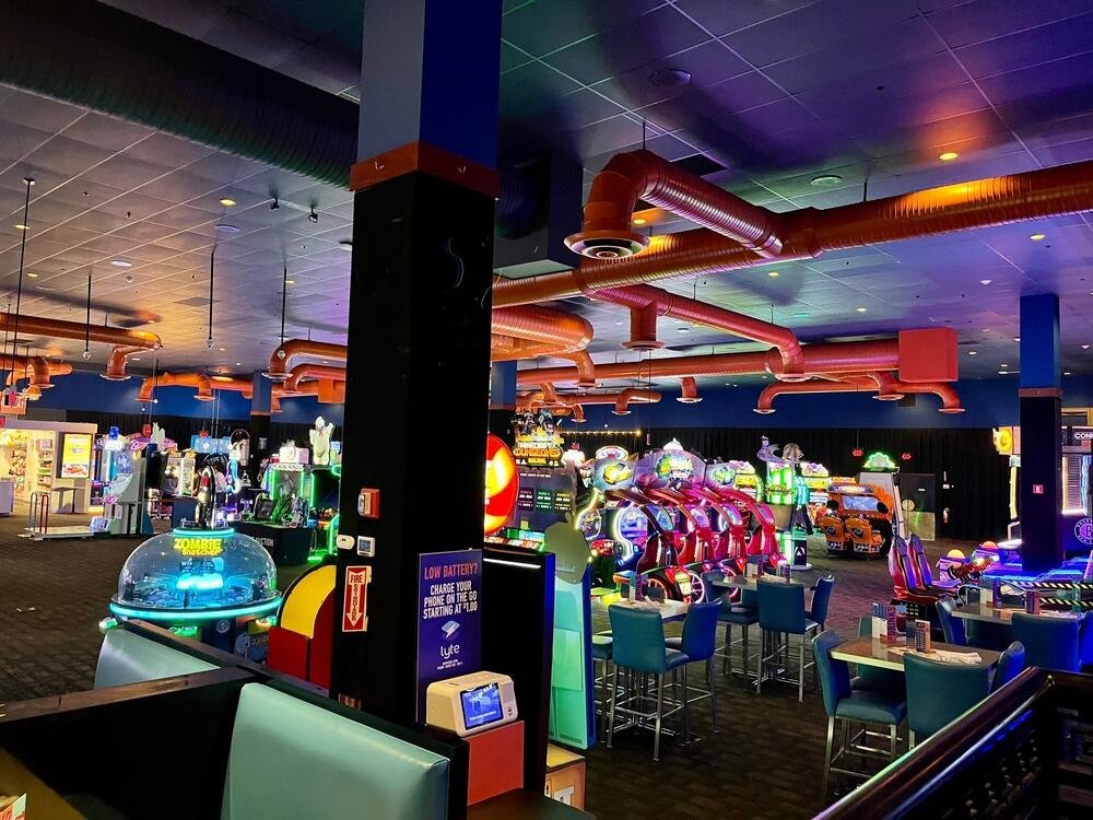 dave and buster franchise
